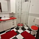 Perfect Located Flat With Gametable Apartment *