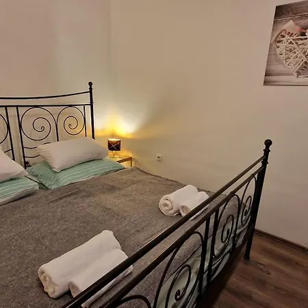 Apartmán Perfect Located Flat With Gametable