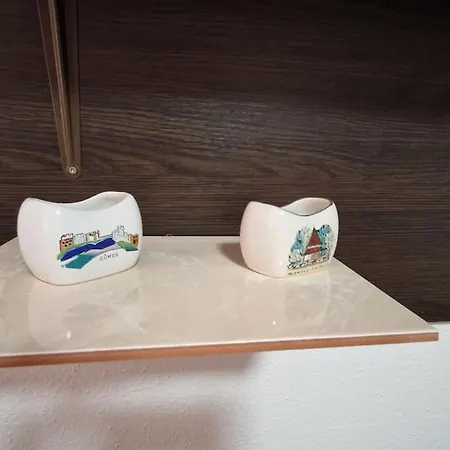 Perfect Located Flat With Gametable