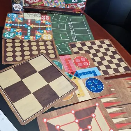 Апартаменты Perfect Located Flat With Gametable