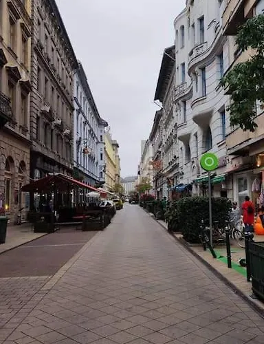 Perfect Located Flat With Gametable * Budapešť