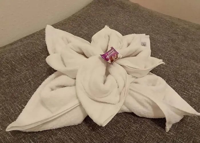 Perfect Located Flat With Gametable *