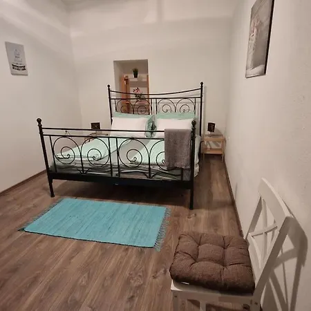 Διαμέρισμα Perfect Located Flat With Gametable *
