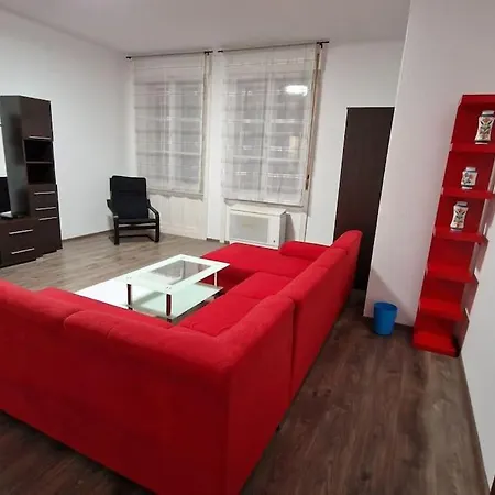 Perfect Located Flat With Gametable Διαμέρισμα