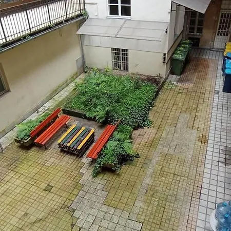 Διαμέρισμα Perfect Located Flat With Gametable *