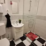 Perfect Located Flat With Gametable
