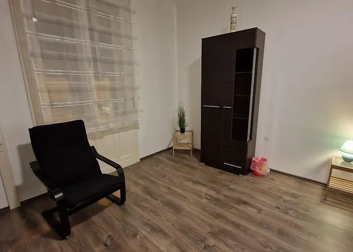 Perfect Located Flat With Gametable Lägenhet