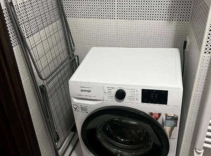 Perfect Located Flat With Gametable *